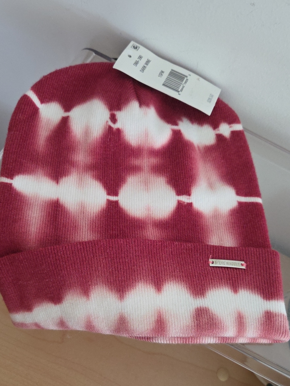Steve Madden Womens Berry and White Tie-Dye Beanie, NWT